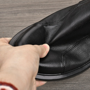 Chaussures d'hiver pour hommes en cuir véritable à bout rond, doublure en fourrure chaude, semelle extérieure en caoutchouc, semelle intermédiaire en EVA, bottes décontractées douces et confortables - Product Image 3