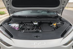 รถยนต์ไฟฟ้า BYD Sealion 6 06DM ระยะทางวิ่ง 205 กม. มอเตอร์ 160 กิโลวัตต์ สำหรับครอบครัว พลังงานใหม่ เหมาะสำหรับการเดินทางในเมือง - Product Image 4