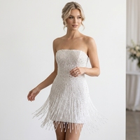 Robe Courte Blanche de Luxe Personnalisable pour Mariage, Anniversaire ou Soirée Dansante, Ornée de Strass, Paillettes, Perles et Chaînes à Pompoms
