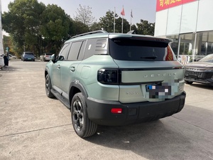 Jetour Liberty 2.0T 4WD 2024, SUV Usado, Volante a la Izquierda, Color Verde en Exterior/Interior, Tracción en las Cuatro Ruedas, Automático, 2000 km, Pintura Nueva, Exportación, Euro VI - Product Image 5