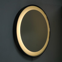 Conception de capteur tactile Miroir de bain givré tout autour Zone rétroéclairée avec cadre en métal noir