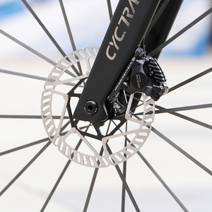 Vélo de route en fibre de carbone Cyctrac R18 24 vitesses avec design de course léger, guidon en drop bar, freins à disque, roues 700c pour hommes et femmes - Product Image 2