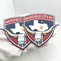 Patch en TPU personnalisé OEM ODM avec lettrage en relief de couleur contrastée pour vêtements d'extérieur, vestes, casquettes, sacs et décoration de vêtements