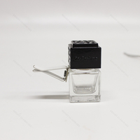 Bouteilles de diffuseur de voiture d'huile essentielle de couvercle noir de haute qualité de 8ml avec bouteille de diffuseur de voiture de parfum vide d'agrafe