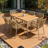 Ensemble de salle à manger d'extérieur, chaise en rotin et table en composite de bois, mobilier de loisirs imperméable pour patio et jardin de villa
