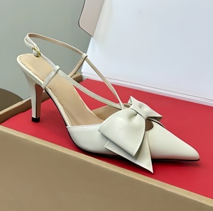 รองเท้าส้นสูงคุณภาพเยี่ยมแบรนด์ดีไซเนอร์ V รุ่นหรูหราสำหรับผู้หญิง ประจำปี 2026 เหมาะสำหรับใส่กับชุดฤดูร้อน - Product Image 5