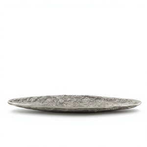 Bandeja de Servir Plateada en Forma de Barco, Plato de Metal Resistente con Textura Fundida, Juego de Vajilla para Cocina y Comedor - Product Image 1