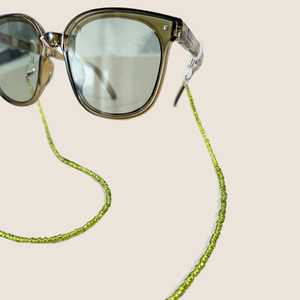 Chaîne et <span class=keywords><strong>cordon</strong></span> pour <span class=keywords><strong>lunettes</strong></span> Damai TC-C060, tendance, faits main, en perles acryliques transparentes de 4 mm, antidérapant, 28,34 pouces - Product Image 4