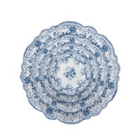 Assortiment de Plats en Porcelaine Chic avec Motifs Floraux Verts Artistiques pour des Arrangements de Table de Mariage Audacieux