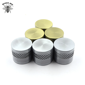 Molino de Hierbas Metálico Joli de 4 Capas con Rayas Verticales en Varios Tamaños para Tiendas de Fumadores, Productos para Fumar, Suministros, Molinillo de Tabaco Personalizado - Product Image 2