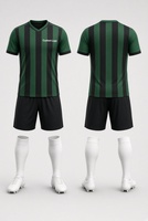 Ensemble complet de maillot de football pour adultes imprimé sur mesure, jaune et noir rayé, avec short et chaussettes, uniforme de football 100% polyester imprimé