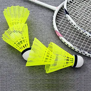 Bádminton de plástico barato, colores surtidos, volantes más baratos