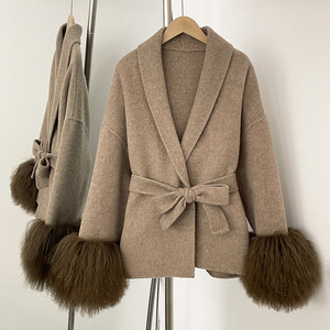 Abrigo de lana corto elegante de nuevo estilo personalizado para invierno, con puños de piel auténtica de cordero mongol, cinturón y doble faz para mujer - Product Image 1