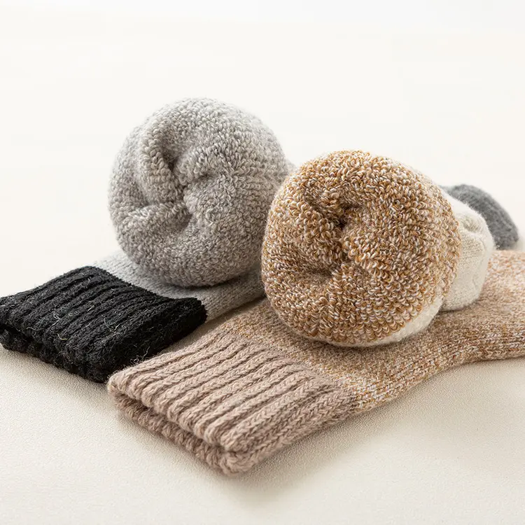 Winter Plus Velvet Super Thick Cold-resistant Wool Socks Thick Socks To Keep Warm Men's Mid-tube Cashmere Socks