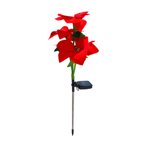 Luz Solar de Jardín con Diseño de Flor de Pascua, 8 Horas de Duración, Decoración Navideña para Exteriores - Product Image 4