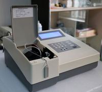Wide Measuring Range RT-9200 Semi Automatic Biochemical Analyzer with 330-800nm Wavelengths LCD Display Built-in Thermal Printer