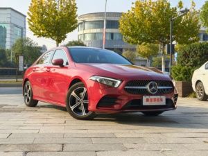 <span class=keywords><strong>Mercedes</strong></span>-Benz <span class=keywords><strong>A200L</strong></span> de Segunda Mano, Premium, Tracción en las Cuatro Ruedas, Cuero, R17, en Venta - Product Image 3
