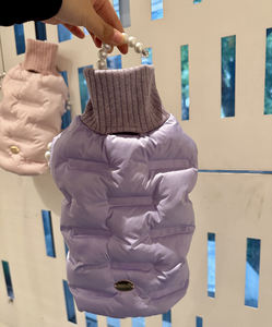 2026 Lüks Moda Özelleştirilmiş Renk ve Logolu Kendi Tasarımınızda Stokta Köpek Kışlık Kıyafetleri Evcil Hayvan Montu - Product Image 4