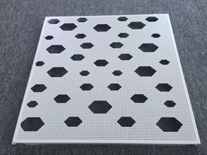 Plaques de <span class=keywords><strong>plafond</strong></span> en métal creux <span class=keywords><strong>600x600</strong></span>, bande ignifuge, grille de <span class=keywords><strong>plafond</strong></span> en alliage d'aluminium perforée, panneau décoratif, plaques à clips - Product Image 4