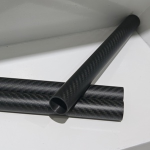 Tubo de Fibra de Carbono 100% Tejido Liso Teñido Anti-Tirones de Peso Medio para Uso Industrial - Product Image 1