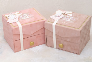 Boîte cadeau personnalisée pour bébé en velours et daim Tiroir Sac à monnaie Boîtes <span class=keywords><strong>de</strong></span> coffre pour cadeaux Bijouterie pour enfant Boîte <span class=keywords><strong>souvenir</strong></span> pleine lune - Product Image 3