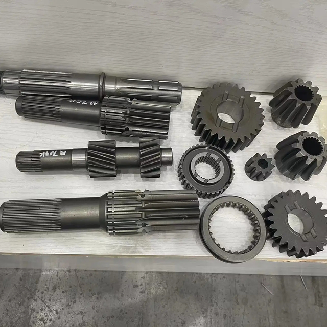 Kubota Tractor M7040 M704 Spare Parts 3C051-42300 10T-23T Assy Gear Bevel