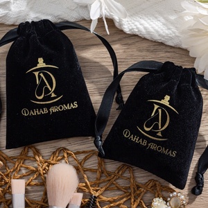 Sacs-cadeaux en velours noir avec logo personnalisé, <span class=keywords><strong>pochette</strong></span> à bijoux plus épaisse et douce pour cosmétiques, parfum, perruques, sac à poussière pour fête, <span class=keywords><strong>mariage</strong></span>, moins cher - Product Image 3