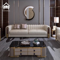 Luxuriöses Echtleder-Sofa-Set mit Goldring-Griff und Holzarmlehne - Komplettlösung für Wohnzimmermöbel in Villen