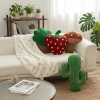Großhandel Dekorative Kissen Cartoon-Sofa-Pflanzenkissen Erdbeerform Großhandel Zierkissen