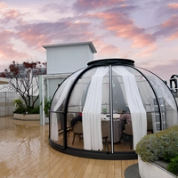 Tente géodésique de luxe en polycarbonate pour hôtel de glamping économique avec salles de bain extérieures