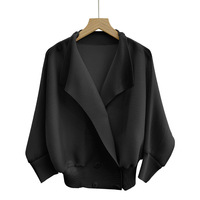 Miyake Einfarbiger Plissierter Crop-Blazer für Damen mit Fledermausärmeln, Offener Front und Knopfleiste, Elegante Büro- und Freizeitjacke, Neu