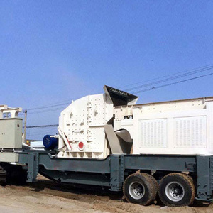 Concasseur de roche mobile industriel à moteur AC haute capacité, portable pour le traitement du minerai de cuivre et d'or - Product Image 2