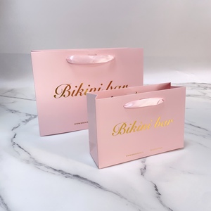 Bolsas de Regalo de Papel Rosa con Logotipo Impreso en Dorado, Asas de Cinta de Satén, Bolsas de Compras Personalizadas de Lujo - Product Image 2