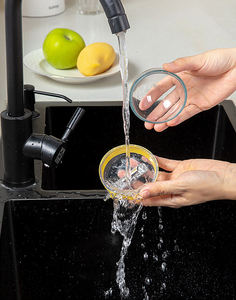 Rallador y Pelador Manual Multifuncional al por Mayor para Verduras y Frutas con Almacenamiento de PP para Patatas y Naranjas - Product Image 4