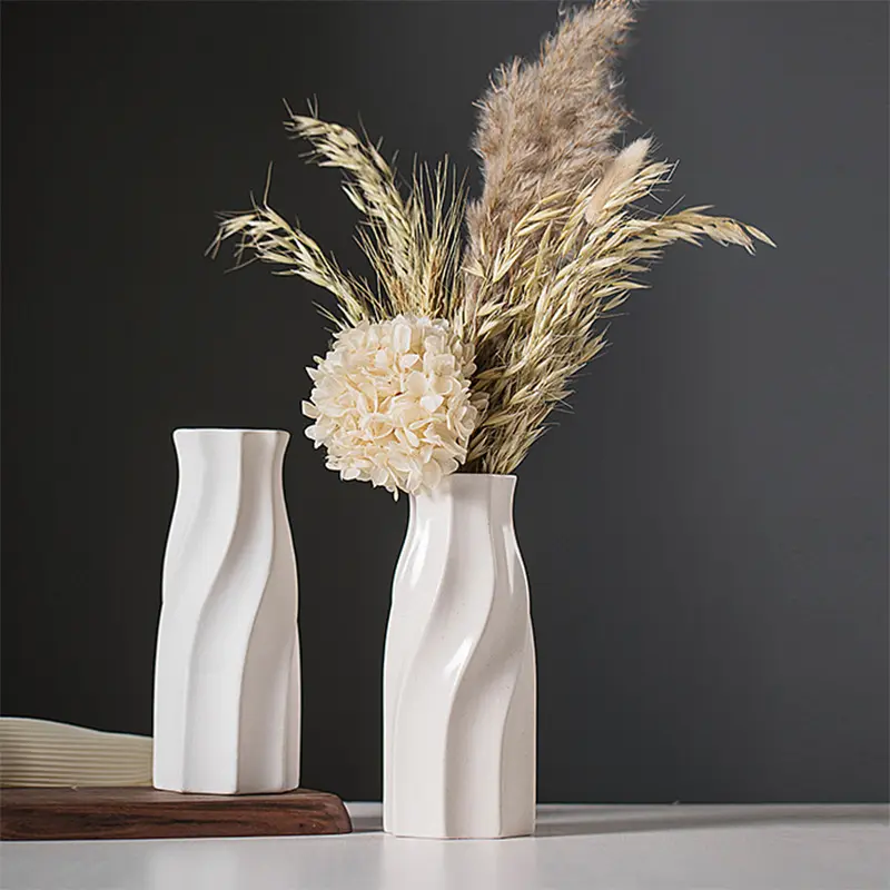 2023 sıcak satış beyaz düzensiz şekil porselen çiçek vazolar ev dekoratif seramik vazo