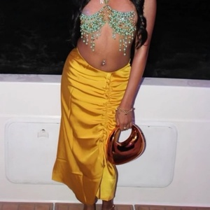 Viviblook Z528TP15 2025ฤดูร้อนผู้หญิงใหม่เสื้อเกาะอกประดับมุกสุดฮอตสำหรับเด็กผู้หญิงเสื้อคล้องคอแบบไม่มีสายคล้องคอ - Product Image 2