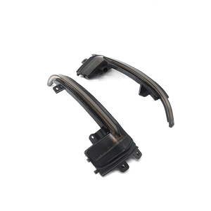 Autodragons Luz LED secuencial de señal de giro para espejo lateral, color ámbar, con lente ahumada, para A4 A5 S5 A3 8P RS3 RS4 RS5 - Product Image 5