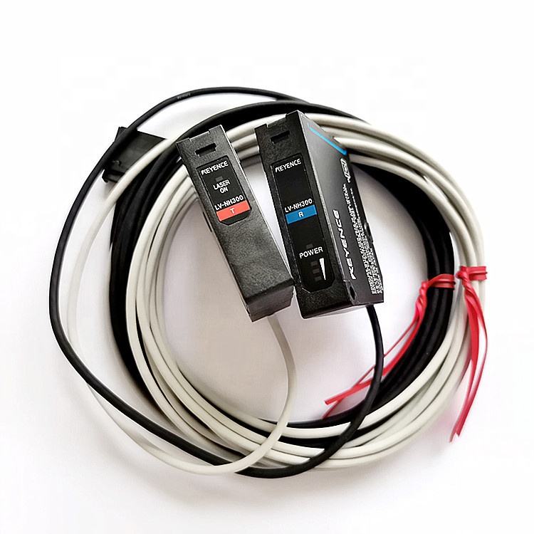 キーエンス LV-S62 平行光デジタルレーザーセンサーシステム（偏位検出