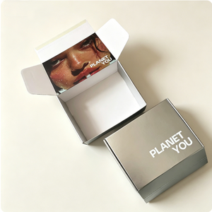 Luxury Glossy Silver Metallic Aircraft Boxes, Custom Full Color Inner Print Corrugated Mailer Box For Makeup Apparel - Product Image 1