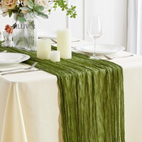 Chemin de table en gaze de coton crêpe vert sauge pour décoration de mariage en polyester