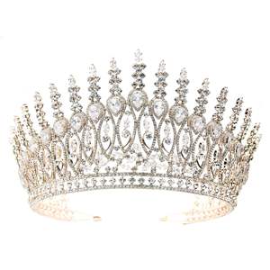 Vente flash : Couronne de mariée surdimensionnée de style européen, américain et coréen, en zircon et cuivre, avec mini éléments scintillants, pour princesse et mariage - Product Image 1