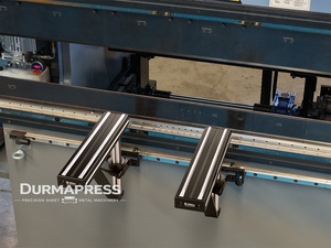 เครื่องพับไฮดรอลิก Durmapress DP-ES <span class=keywords><strong>Genius</strong></span> 6+1 แกน รุ่น DA69S 80 ตัน 1600 มม. พร้อมระบบยึดด้านบนและด้านล่างแบบไฮดรอลิก - Product Image 4