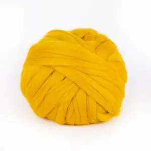 China Supplies 100% Wool Roving for Felting Spinning Wool Roving for Sale Needle Felting