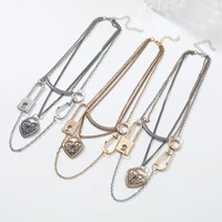 Perhiasan Fashion OEM/ODM Kalung Bib Jaring Perunggu Vintage Berhiaskan Mutiara Putih Bulat Bertingkat dengan Rumbai Kalung Vintage