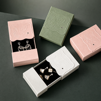 Boîte d'emballage pour bijoux en papier de qualité avec insert en velours pour colliers, boucles d'oreilles, bagues - Vente en gros