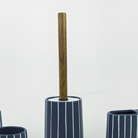 Ensemble d'accessoires de salle de bain en résine, 5 pièces, bleu marine et blanc, rayures verticales, kit d'accessoires de bain, poignée aspect bois, décoration pour hôtel et maison