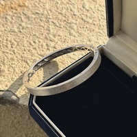 S925 Sterling Silver Retro Zircon Bracelet Simple À La Mode Personnalité Conception avec Brossé De Luxe Wrap Bracelets En Gros