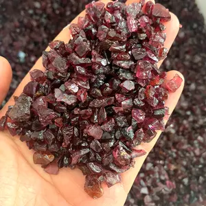 Toptan doğal kristal kaba garnet taş çakıllar cips toptan için garnet çamaşır taşları