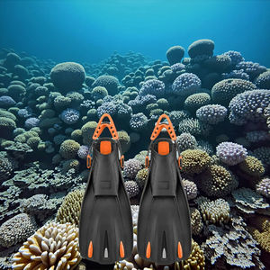 Palmes de plongée professionnelles en gros noir lame courte en caoutchouc durable TPR matériel formation palmes de plongée pour adulte - Product Image 5