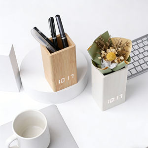 Reloj Despertador de Escritorio con Control de Voz Digital LED Electrónico con Logotipo Personalizado, Almacenamiento, Función de Repetición, Soporte para Bolígrafos de Madera, Calendario, Regalos de Oficina - Product Image 3